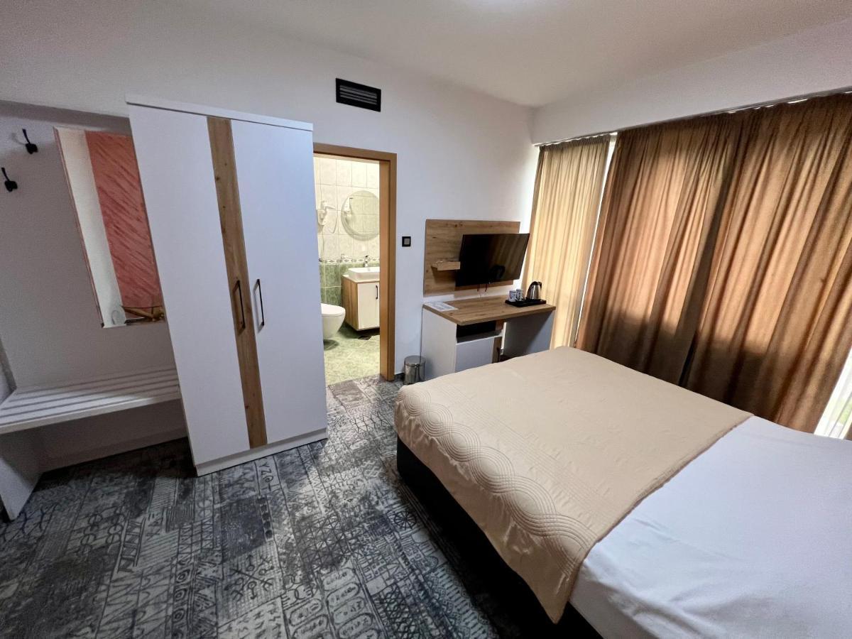 Hotel Brkic Sarajevo Airport - Free Parking Екстер'єр фото