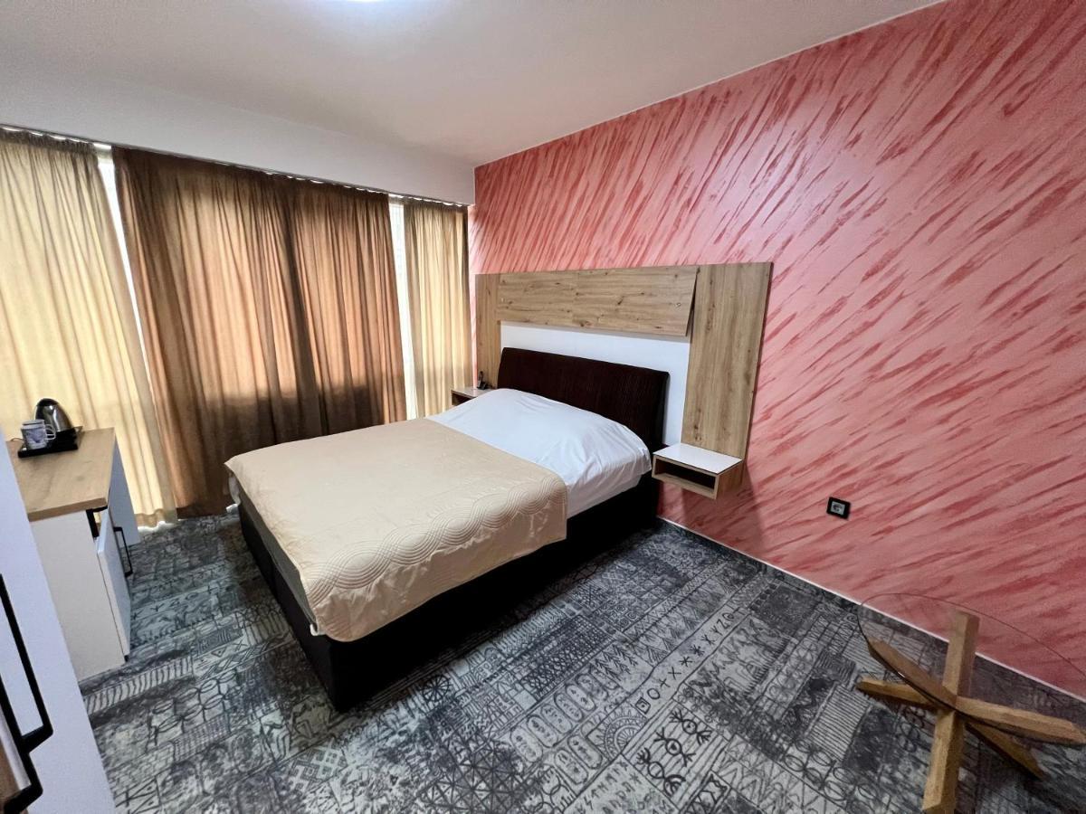 Hotel Brkic Sarajevo Airport - Free Parking Екстер'єр фото