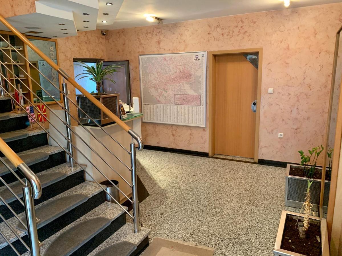 Hotel Brkic Sarajevo Airport - Free Parking Екстер'єр фото
